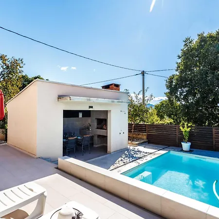 Вилла Hippus Ugljane