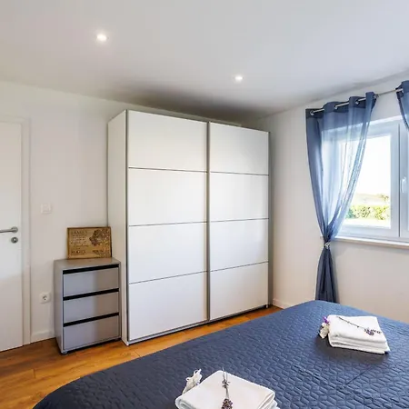 Hippus Вилла Ugljane