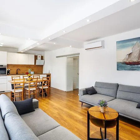 Hippus Вилла Ugljane