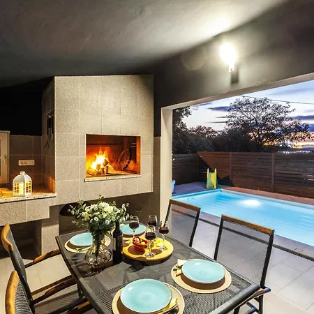 Вилла Hippus Ugljane